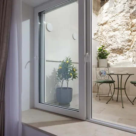 Kantafig Stone House Vendégház 3*
